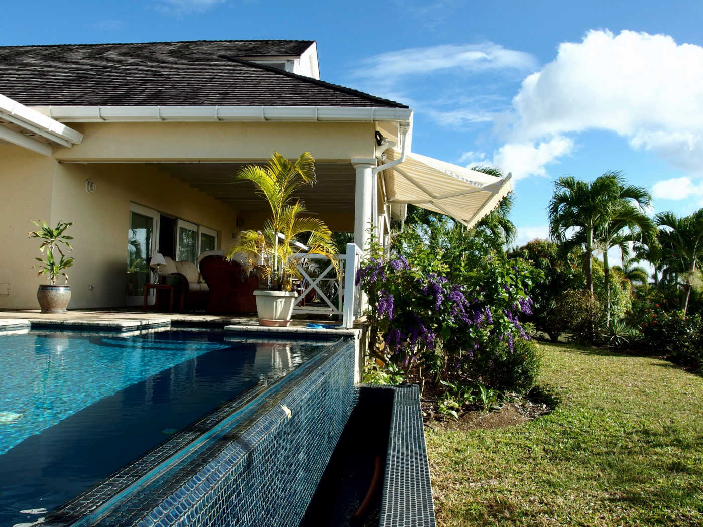 Recorder of Deeds Division in St. Thomas Finally Back Online After